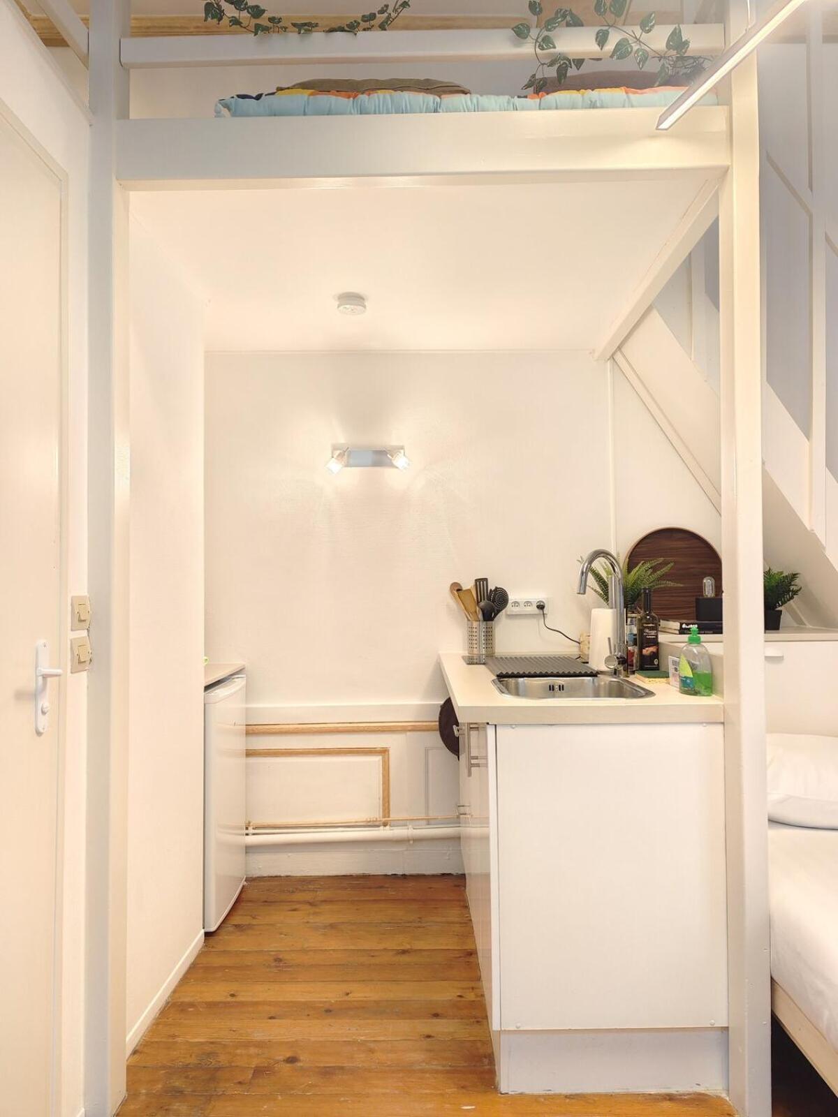 Appartement Studio Lumineux Et Fleuri Idealement Situe à Caen Extérieur photo