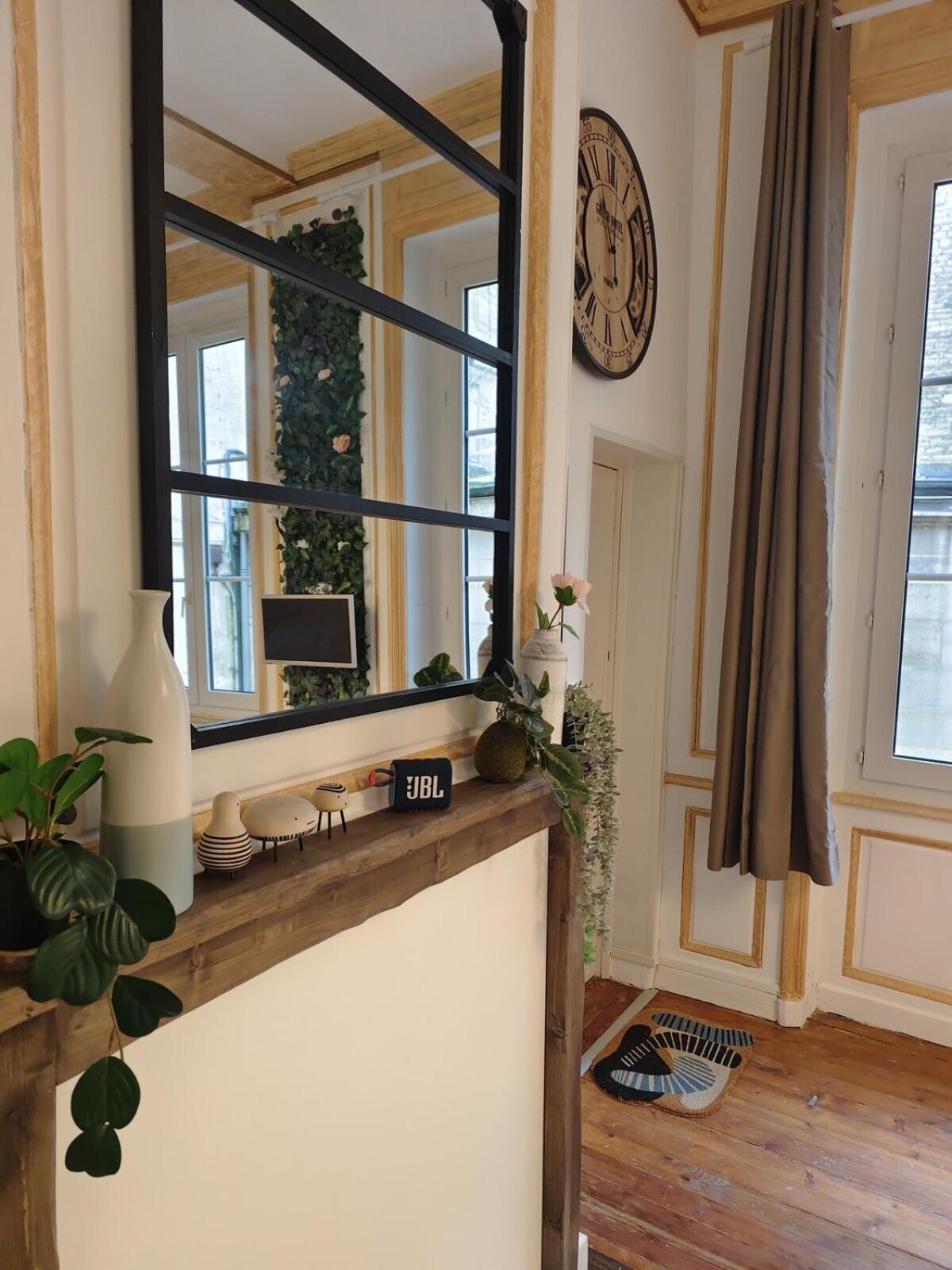 Appartement Studio Lumineux Et Fleuri Idealement Situe à Caen Extérieur photo