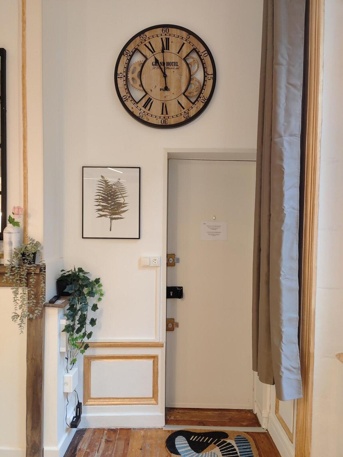 Appartement Studio Lumineux Et Fleuri Idealement Situe à Caen Extérieur photo