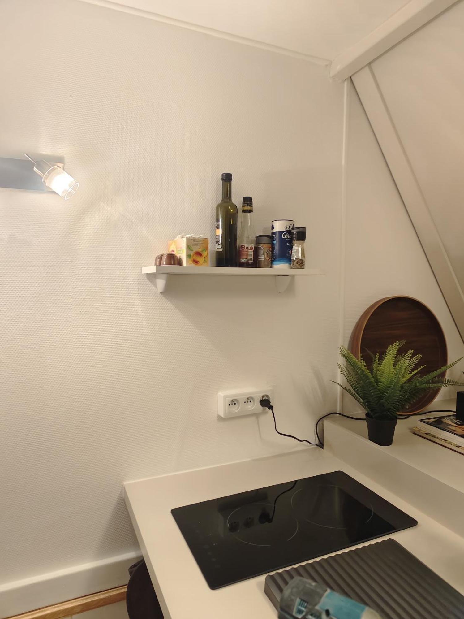 Appartement Studio Lumineux Et Fleuri Idealement Situe à Caen Extérieur photo